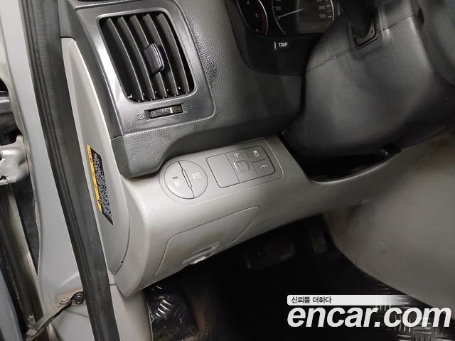 Hyundai Starex 2017 — photo 15