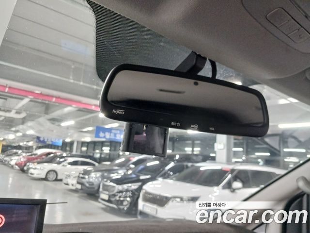 Hyundai Starex 2017 — photo 17