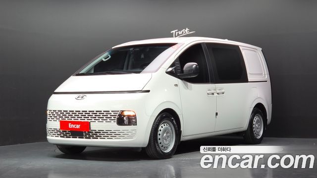 Hyundai Staria 2022 — photo 1
