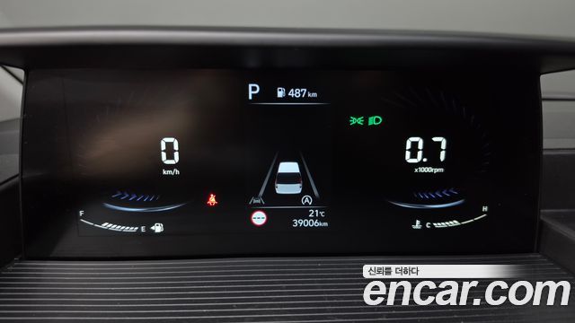 Hyundai Staria 2022 — photo 11