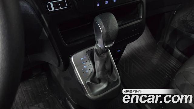Hyundai Staria 2022 — photo 12