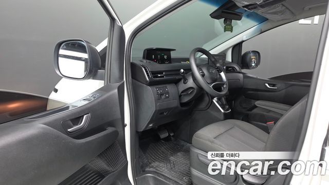 Hyundai Staria 2022 — photo 13