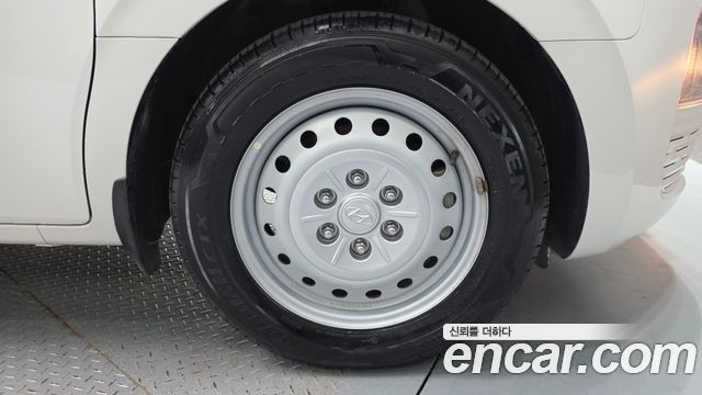 Hyundai Staria 2022 — photo 7