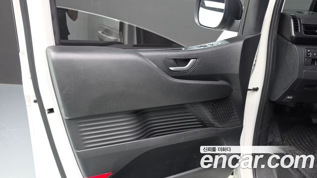 Hyundai Staria 2022 — photo 14