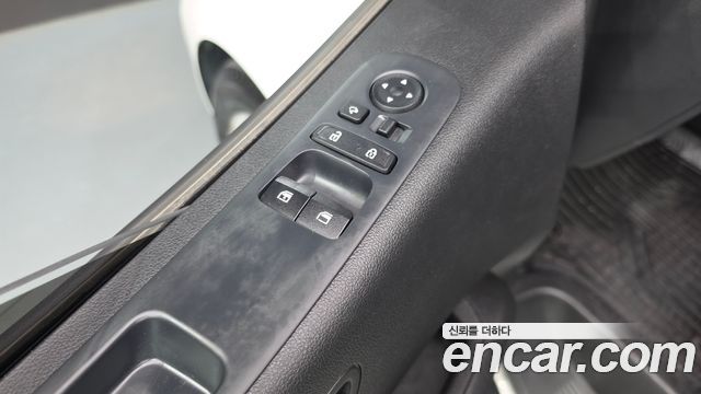 Hyundai Staria 2022 — photo 28