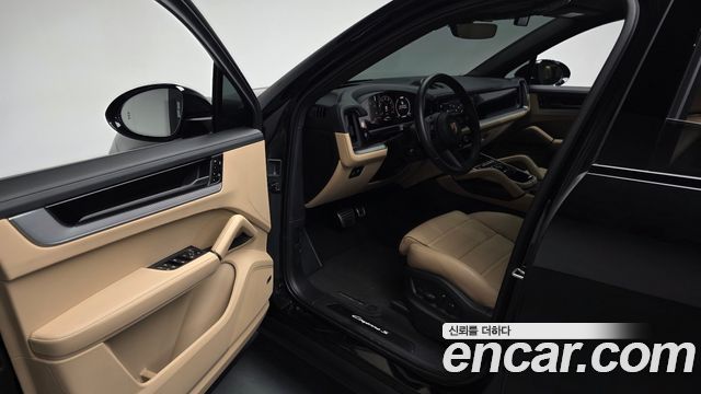 Porsche Cayenne 2025 — photo 13
