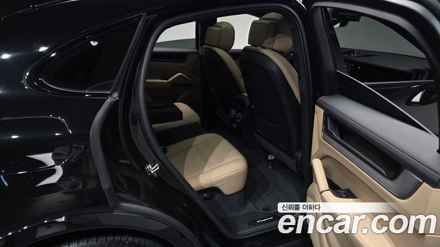 Porsche Cayenne 2025 — photo 18