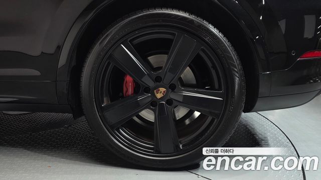 Porsche Cayenne 2025 — photo 7