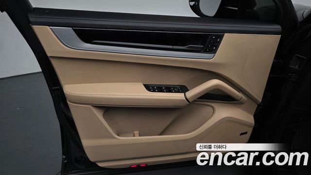 Porsche Cayenne 2025 — photo 14
