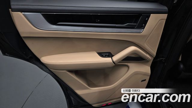 Porsche Cayenne 2025 — photo 15
