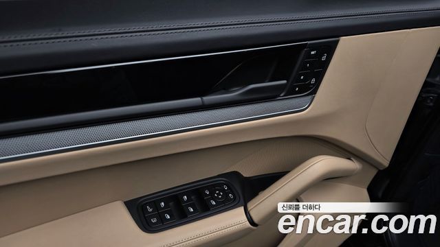 Porsche Cayenne 2025 — photo 30