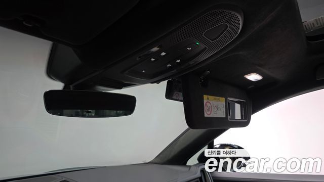 Porsche Cayenne 2025 — photo 35