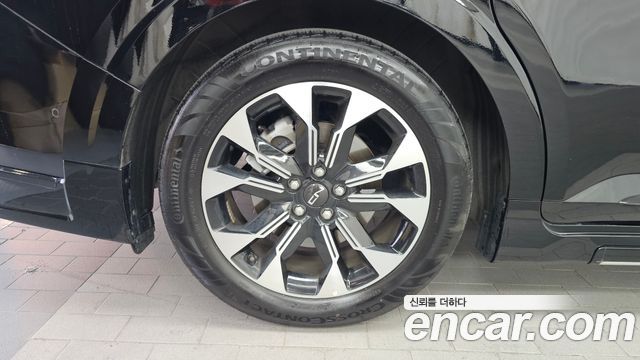 Kia Canival 2023 — photo 5