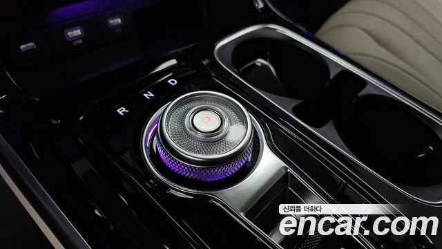 Kia Canival 2023 — photo 12