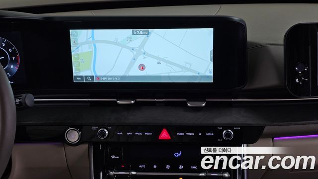Kia Canival 2023 — photo 19