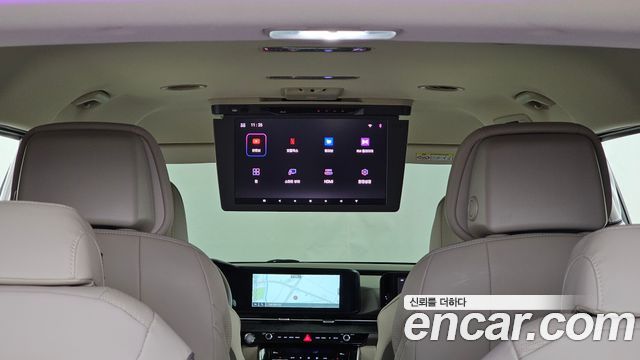 Kia Canival 2023 — photo 24
