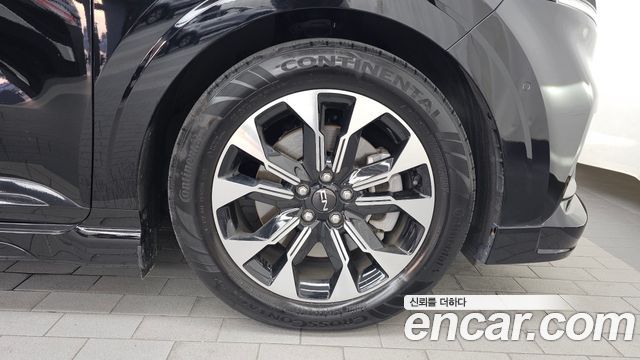 Kia Canival 2023 — photo 7
