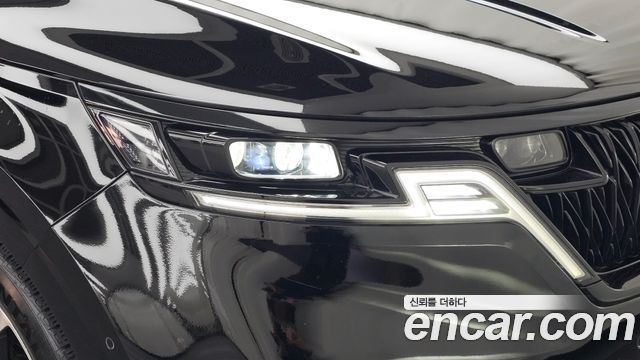 Kia Canival 2023 — photo 8