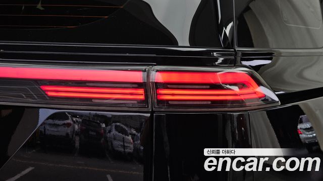 Kia Canival 2023 — photo 9