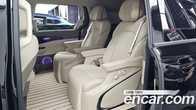Kia Canival 2023 — photo 16