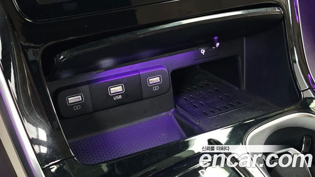 Kia Canival 2023 — photo 28