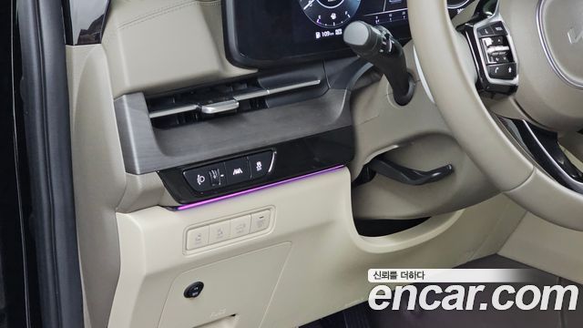 Kia Canival 2023 — photo 30
