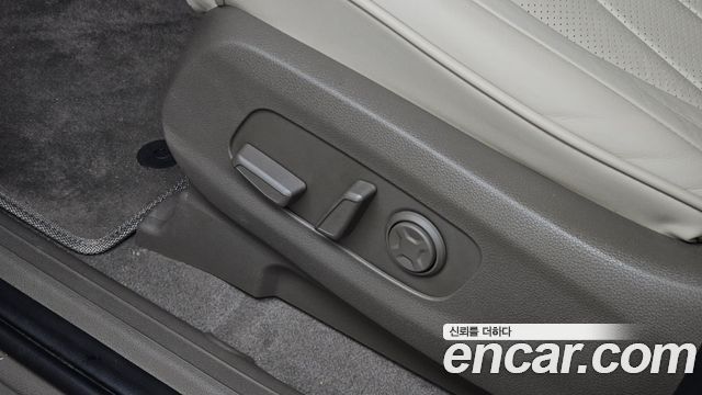 Kia Canival 2023 — photo 31