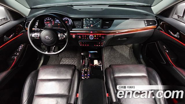 Kia K7 2016 — photo 10