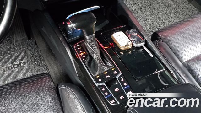 Kia K7 2016 — photo 12