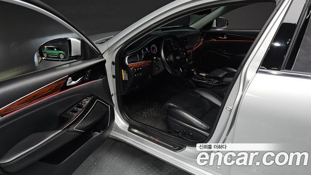 Kia K7 2016 — photo 13