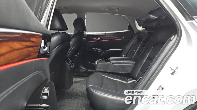 Kia K7 2016 — photo 17