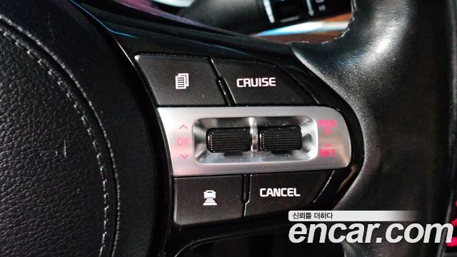 Kia K7 2016 — photo 22