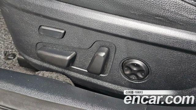 Kia K7 2016 — photo 25