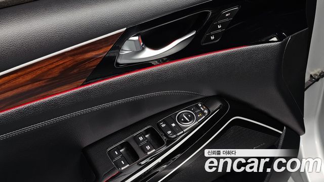 Kia K7 2016 — photo 26