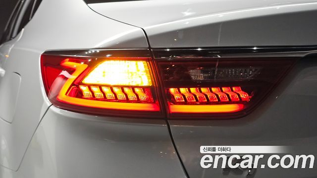 Kia K7 2016 — photo 9
