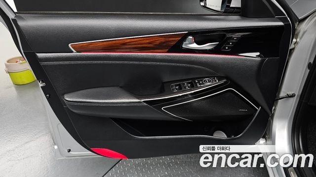 Kia K7 2016 — photo 14