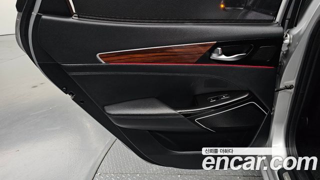 Kia K7 2016 — photo 15