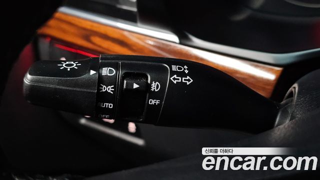 Kia K7 2016 — photo 31