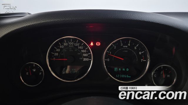 Jeep Wrangler 2016 — photo 8