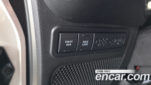 Jeep Wrangler 2016 — photo 11