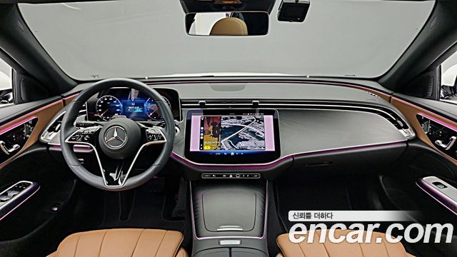 Mercedes-Benz E-Class 2025 — photo 6
