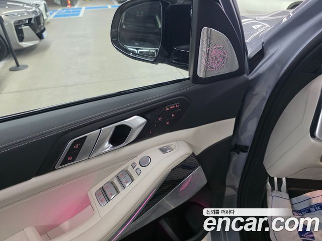 BMW X7 2025 — photo 11