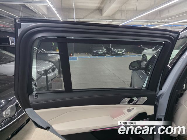 BMW X7 2025 — photo 16