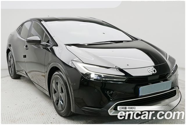 Toyota Prius 2024 — photo 3