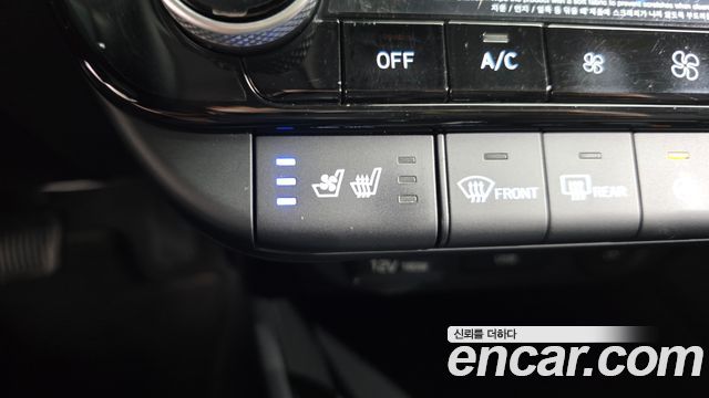 Hyundai AVANTE 2021 — photo 16