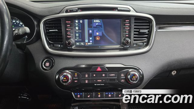 Kia Sorento 2015 — photo 18