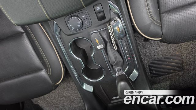 Chevrolet Korea Traverse 2022 — photo 9