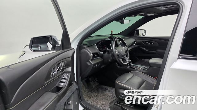 Chevrolet Korea Traverse 2022 — photo 10