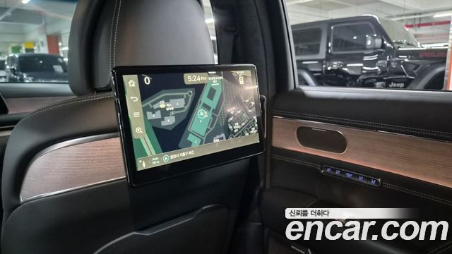 Genesis G90 2023 — photo 11