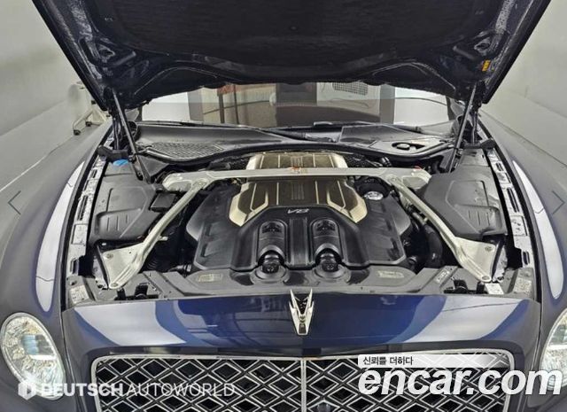 Bentley Flying Spur 2021 — photo 6